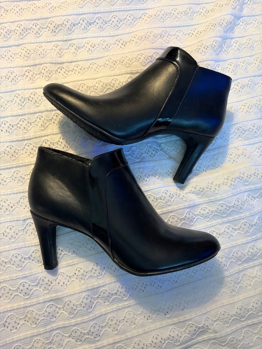Bandolino Women's Black Pointed Toe Ankle Booties High Heel Size 7M